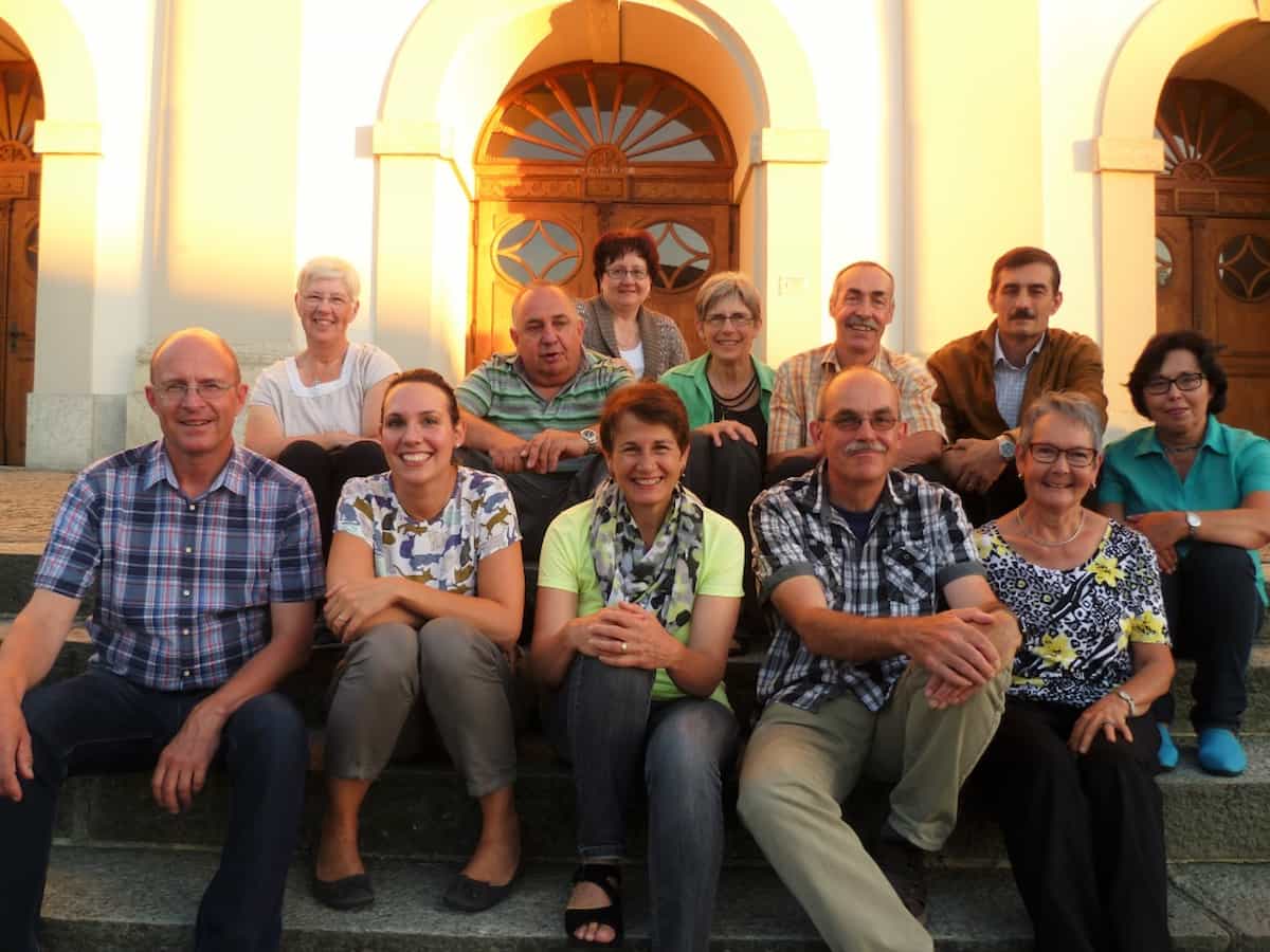Hintere Reihe von links nach rechts: Jolanda Meyer, Erich Meyer, Elisabeth Brunner, Elsbeth Teufer, Beat Wiederkehr, Peter Neudecker, Monika Buchs Vordere Reihe von links nach rechts: Pascal Gregor, Lara Tedesco, Susanne Ganarin, Daniel Güntert, Mireille Ineichen